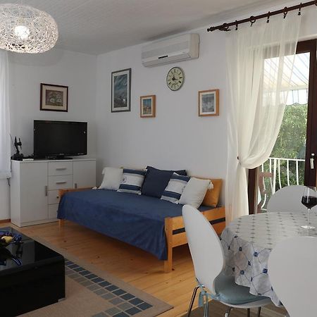 Apartments Knezovic Ровинь Экстерьер фото