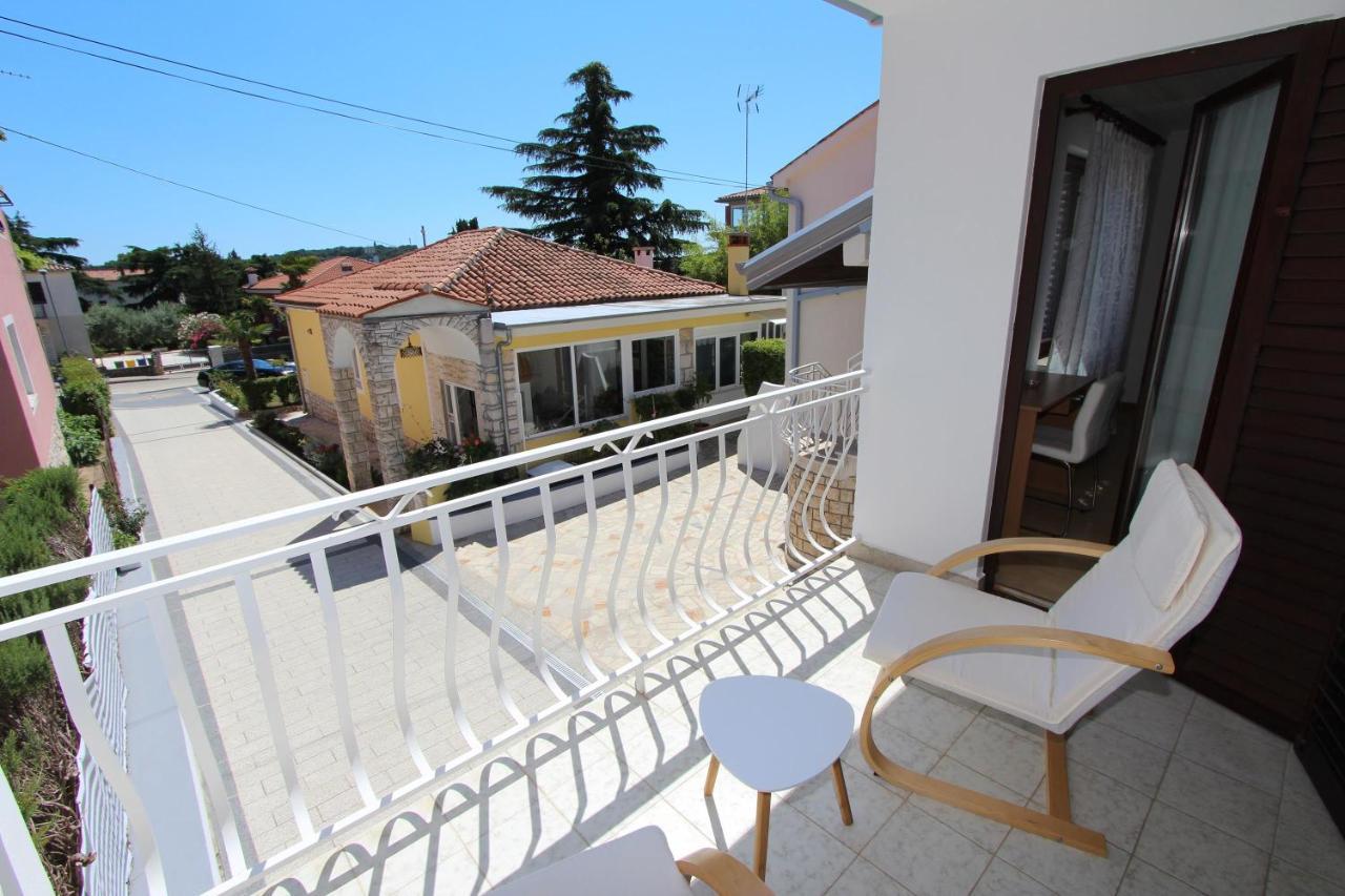 Apartments Knezovic Ровинь Экстерьер фото