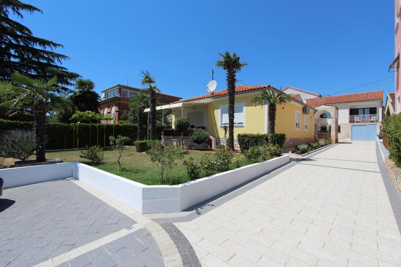 Apartments Knezovic Ровинь Экстерьер фото