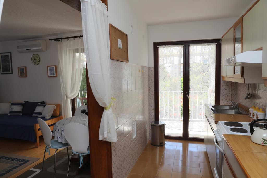 Apartments Knezovic Ровинь Экстерьер фото