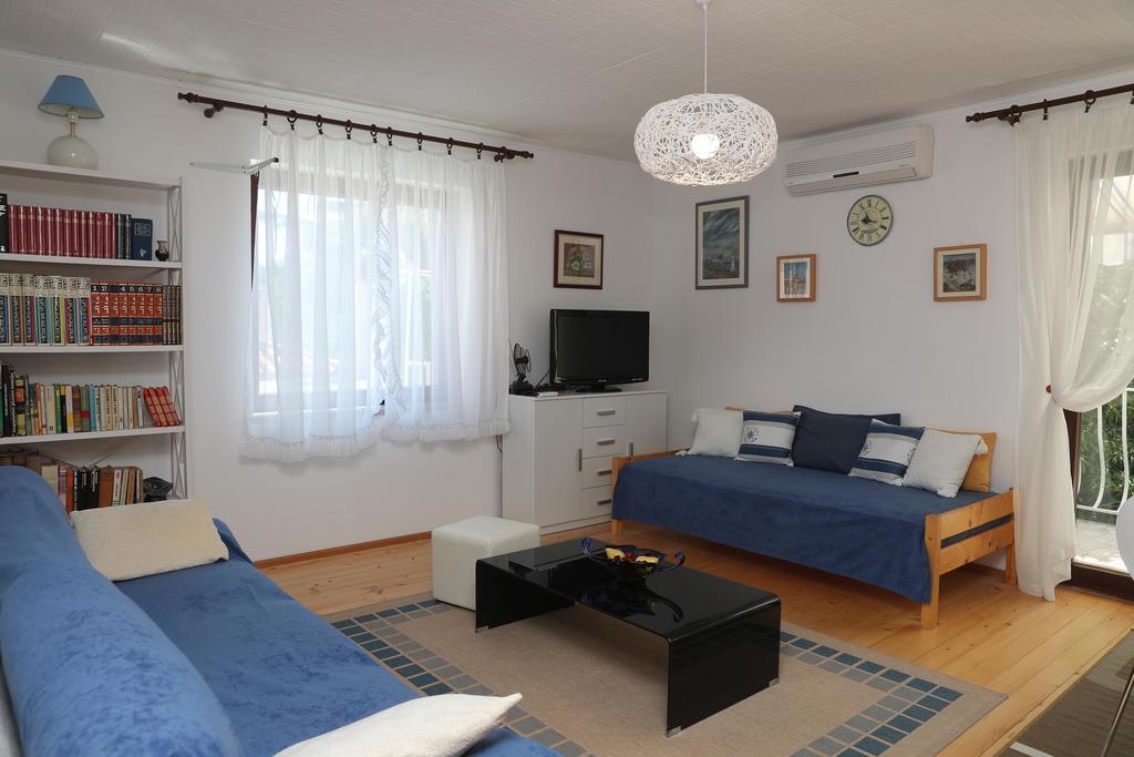 Apartments Knezovic Ровинь Экстерьер фото